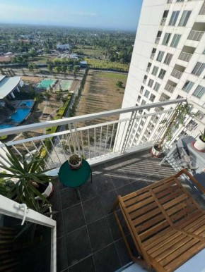 Cozy Studio 5 Mins to Sky Ranch with Pool & View
